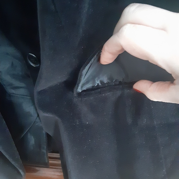 Women's Black Felt Blazer - Picture 8 of 9